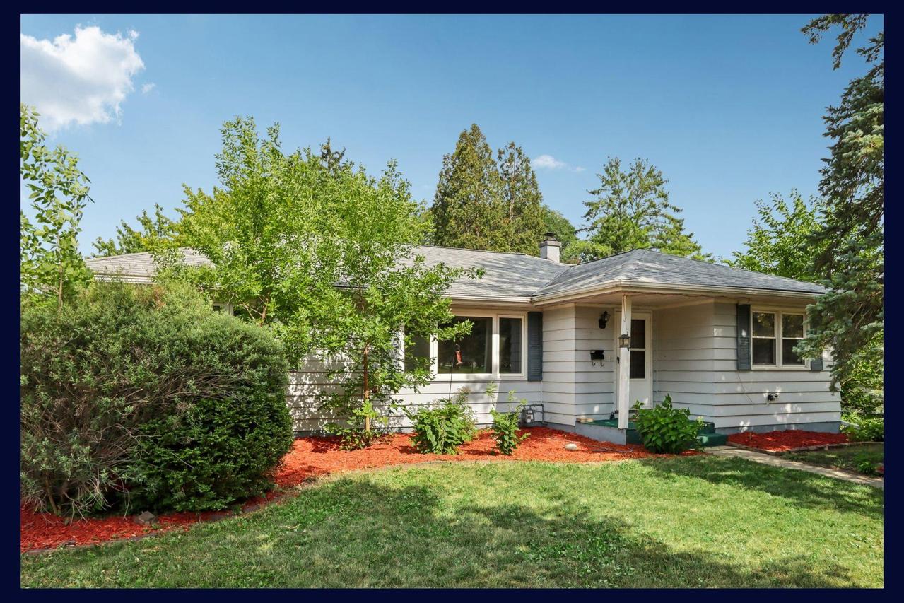 324 Roosevelt St, Fort Atkinson, WI 53538