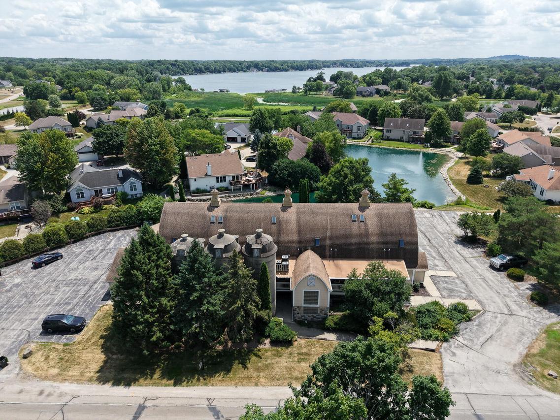 28641 N Lake Dr #3C, Waterford, WI 53185