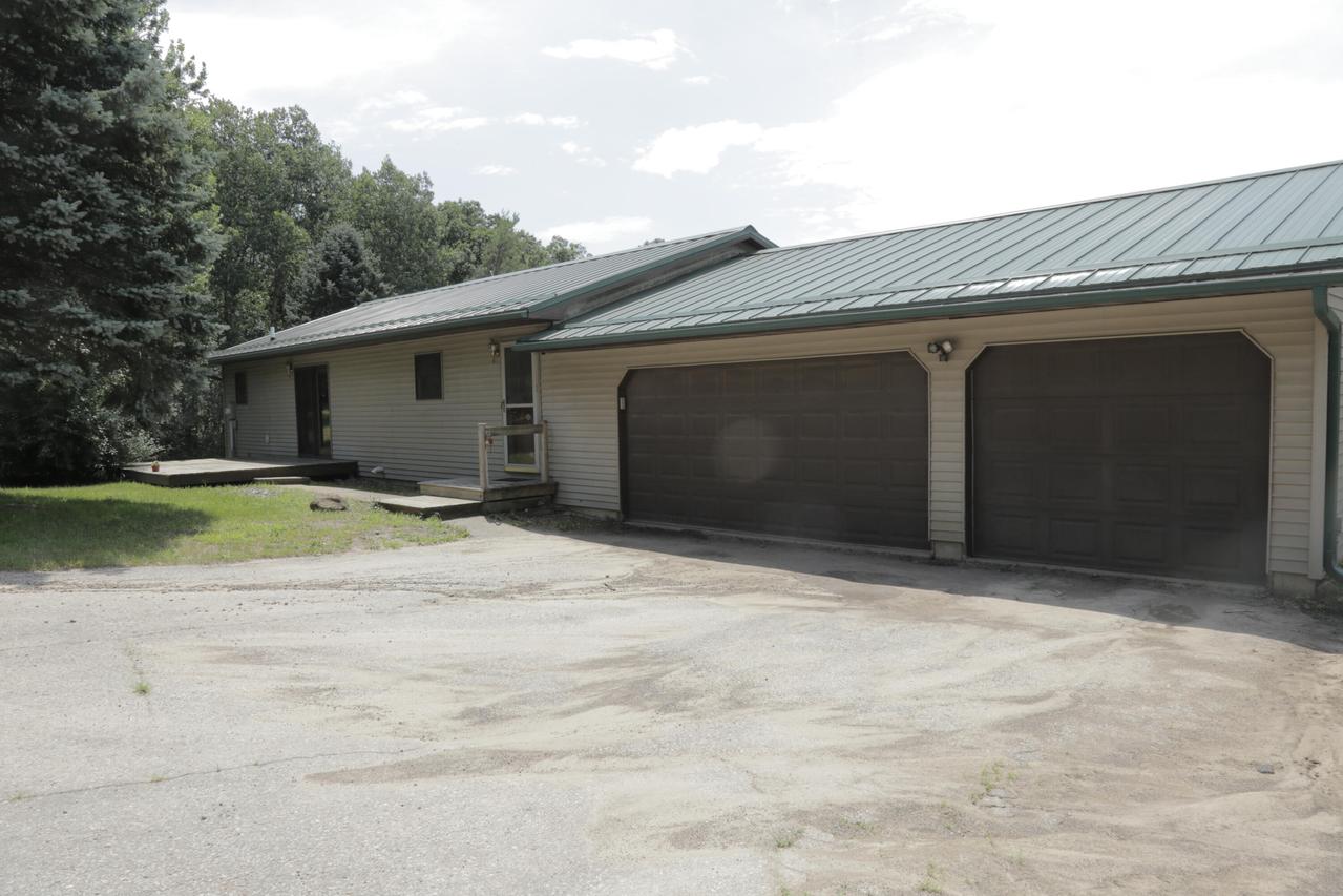 6856 Hamlet Ave, Sparta, WI 54656