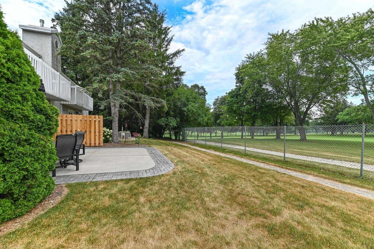 7436 W Tuckaway Creek, Franklin, WI 53132