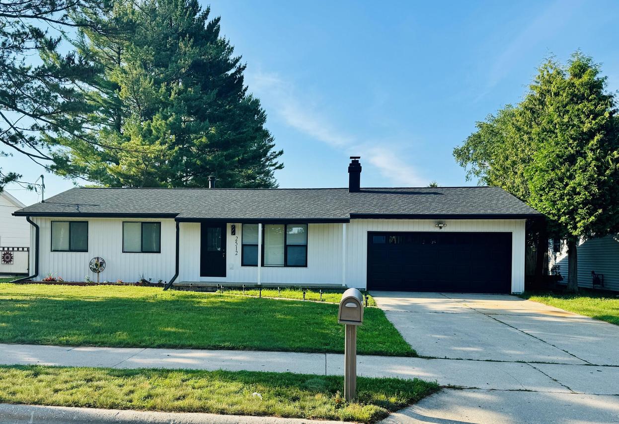 2512 44th St, Two Rivers, WI 54241