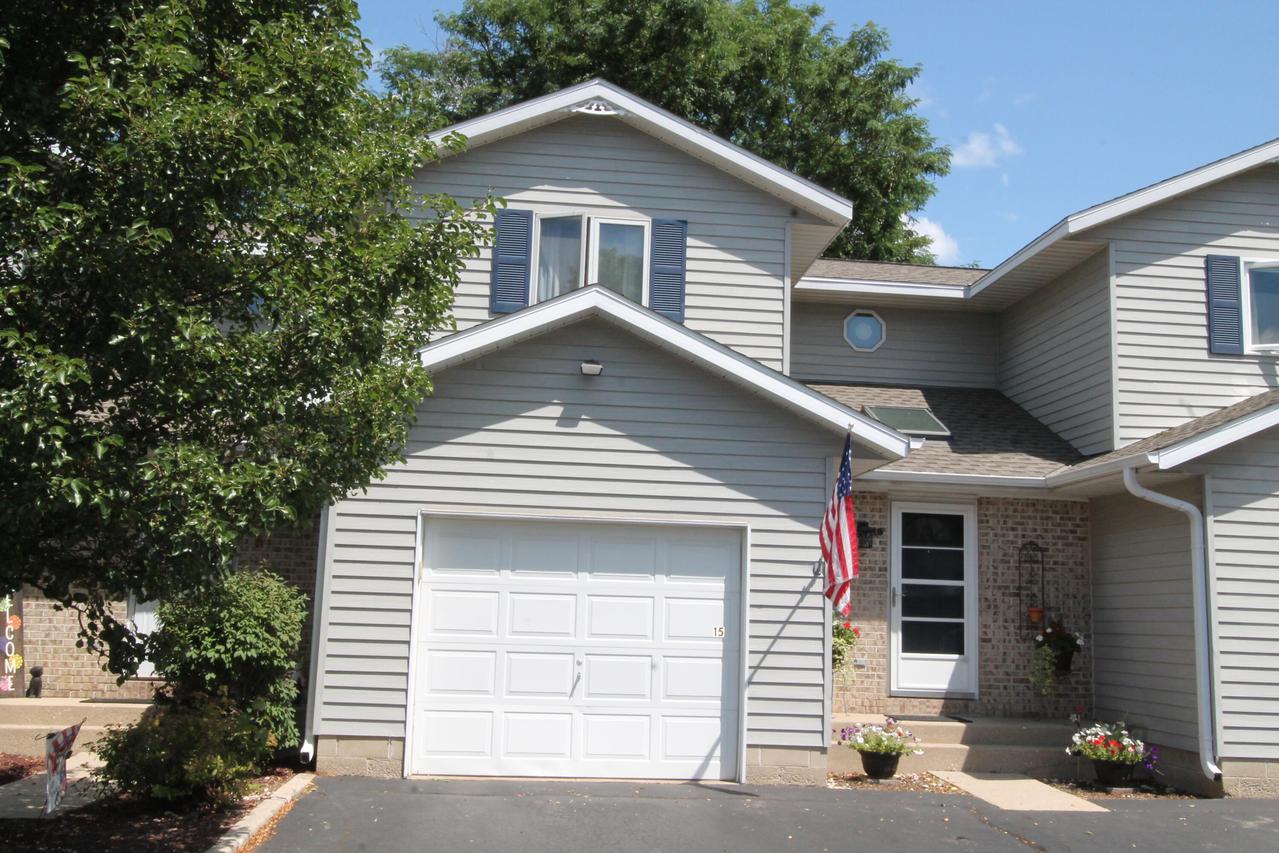 217 S 7th St #15, Waterford, WI 53185