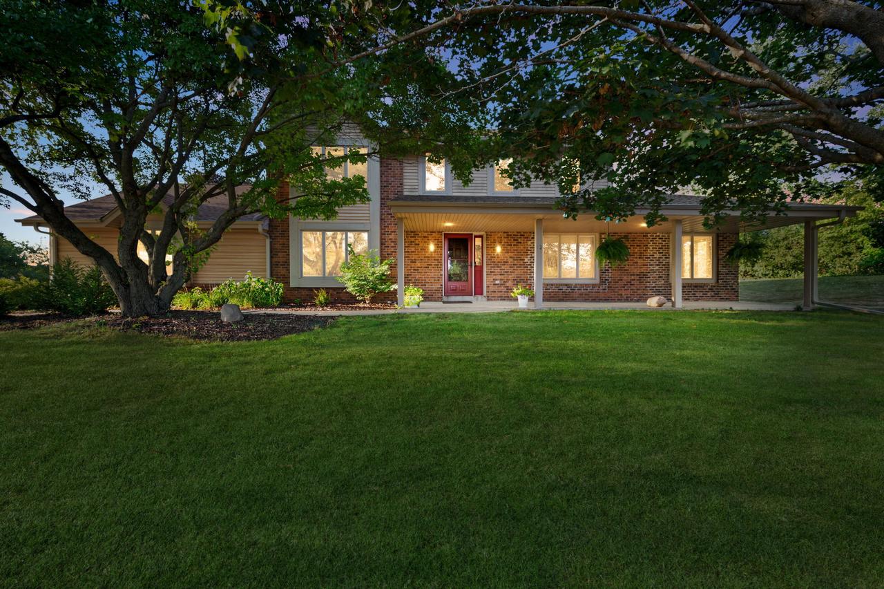 S67W23715 Fernwood Ct, Vernon, WI 53189
