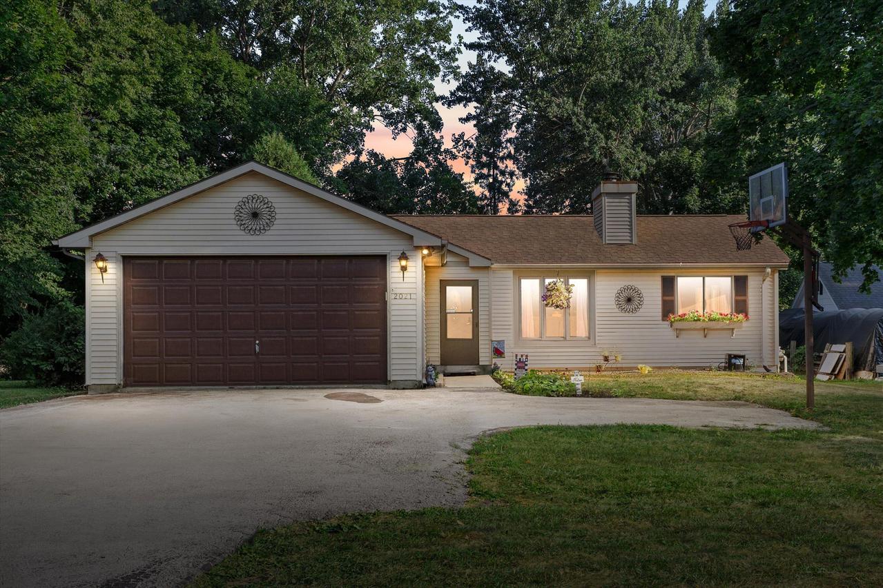 2021 4 Mile Rd, Caledonia, WI 53402