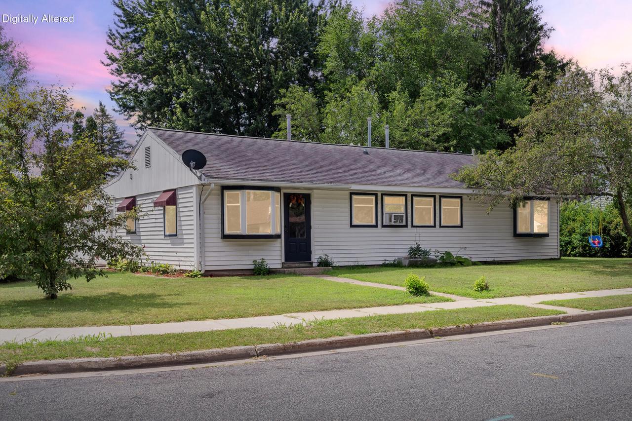 533 Curry St, Tomah, WI 54660