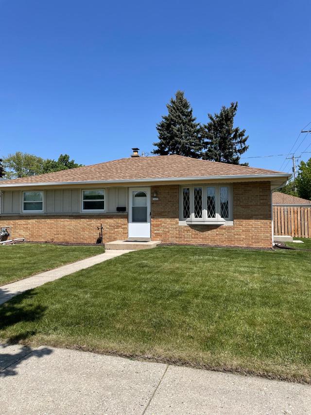 1422 W Van Norman Ave, Milwaukee, WI 53221