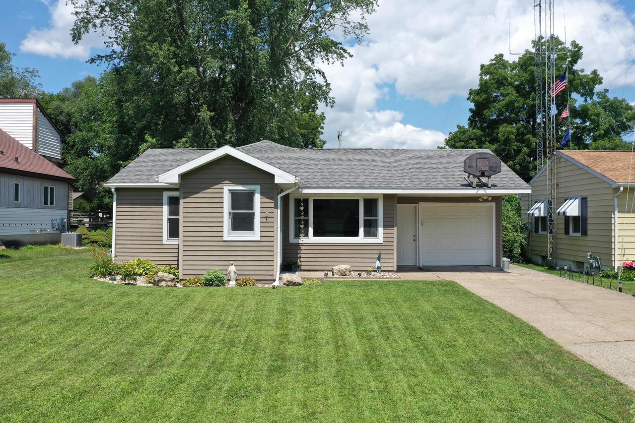 2715 E Burr Oak St, Shelby, WI 54601