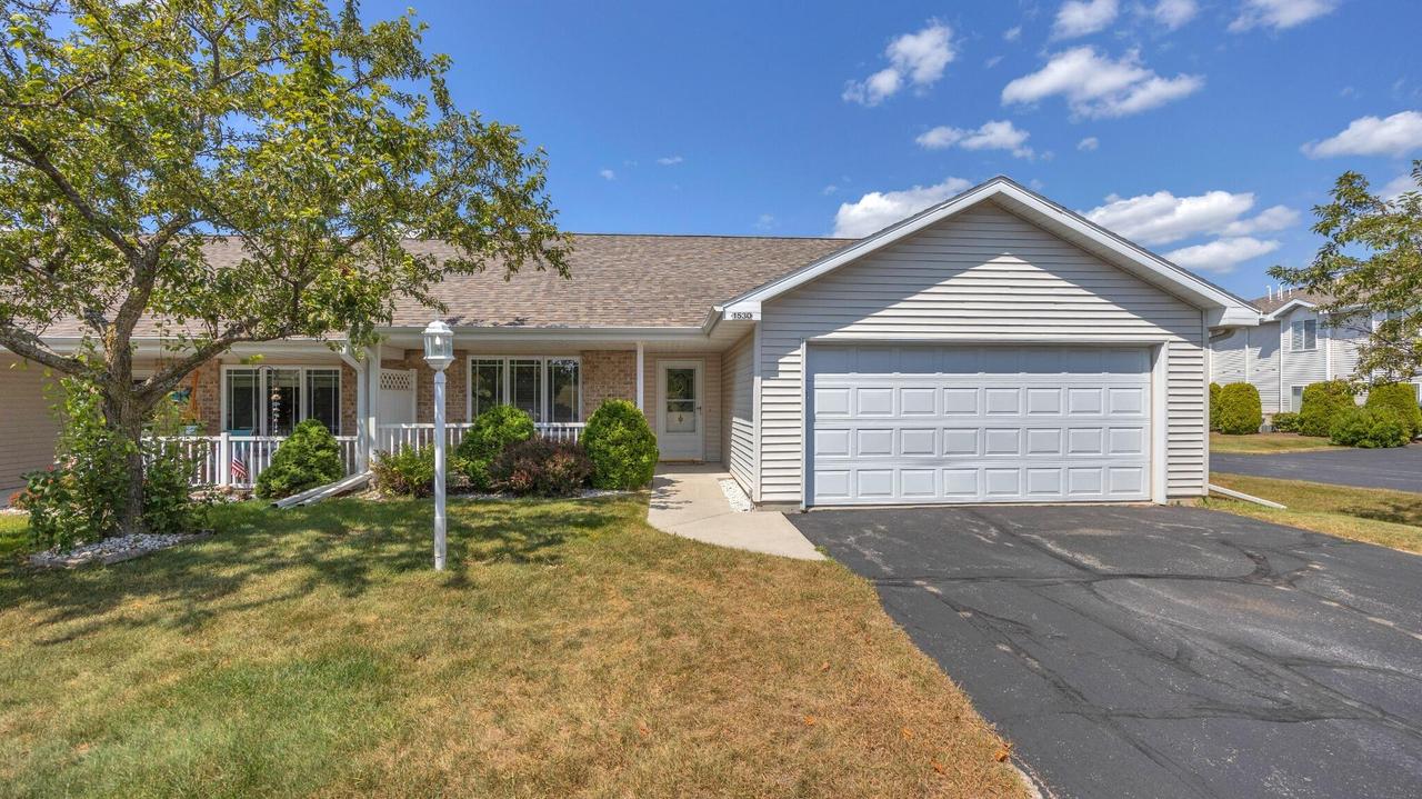 1530 Berrywood Ct #25, Sheboygan, WI 53081