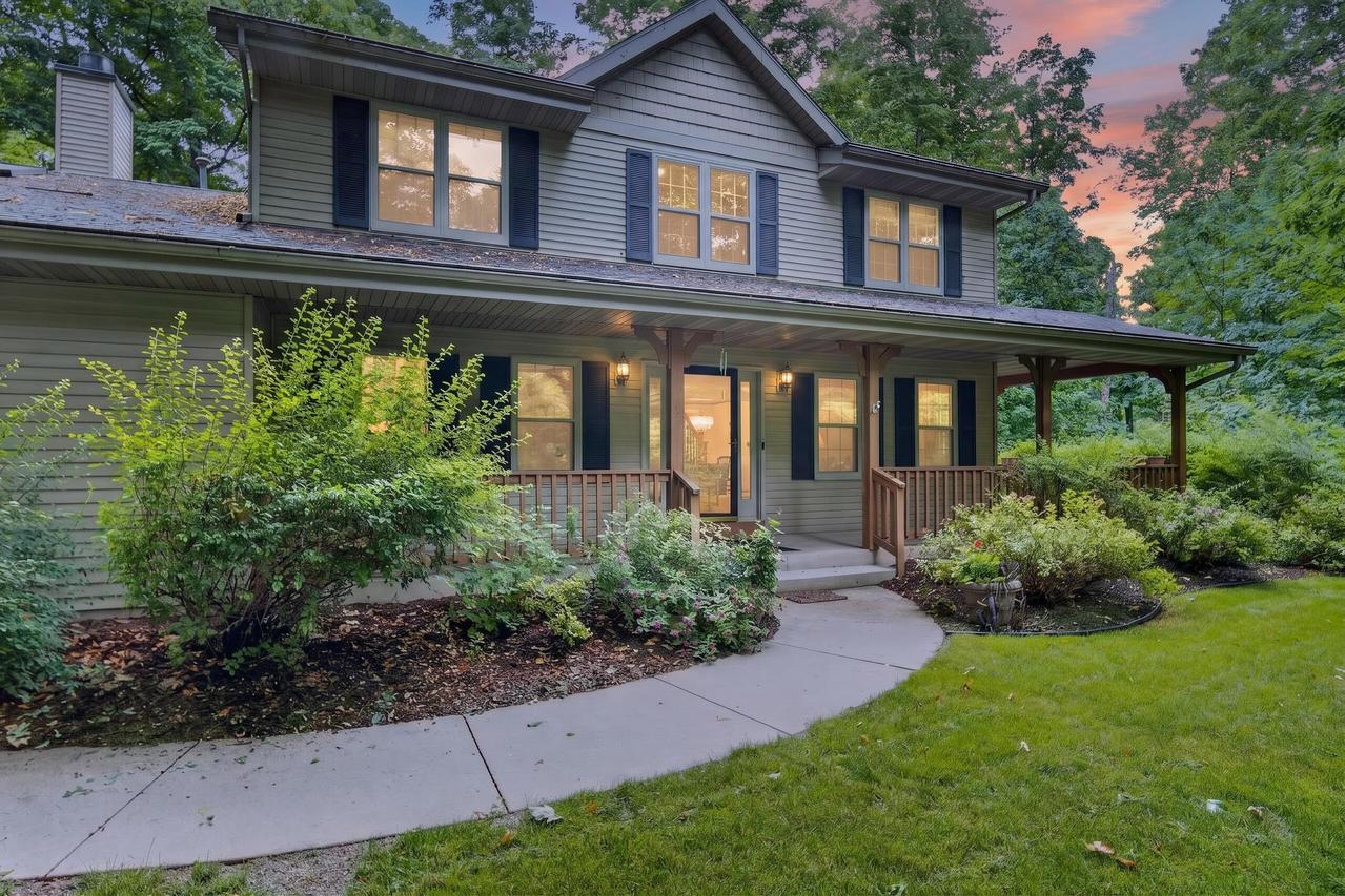 N1933 Alicia Ct, Holland, WI 53070