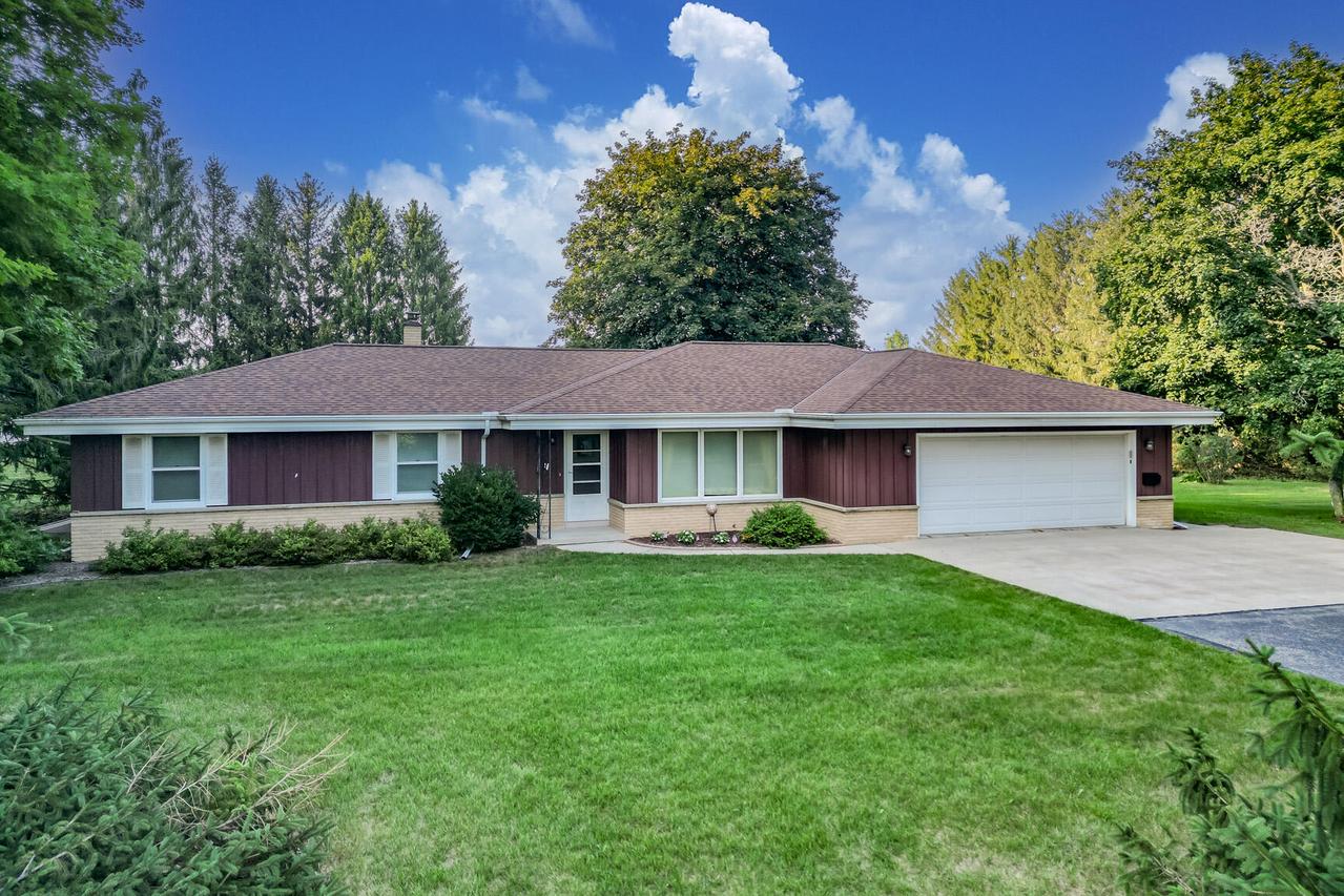 1630 Wallace Lake, Trenton, WI 53090
