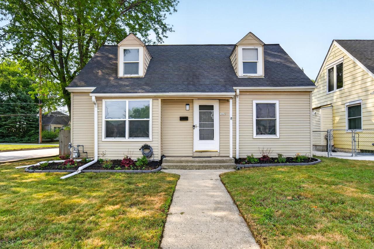 7005 W Lincoln Ave, West Allis, WI 53219