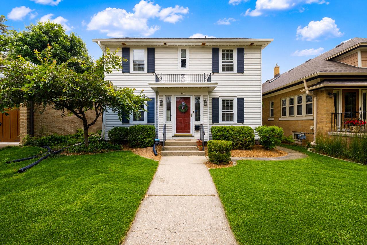 4628 N Newhall St, Whitefish Bay, WI 53211