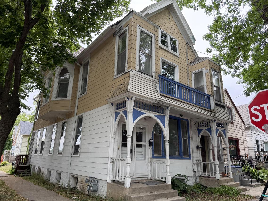 2477 S Burrell St #2479, Milwaukee, WI 53207