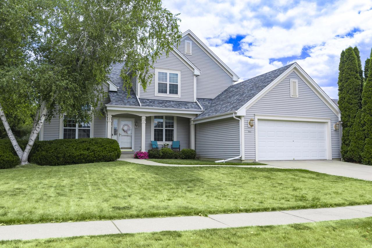 601 Bridlewood Ln, Watertown, WI 53094
