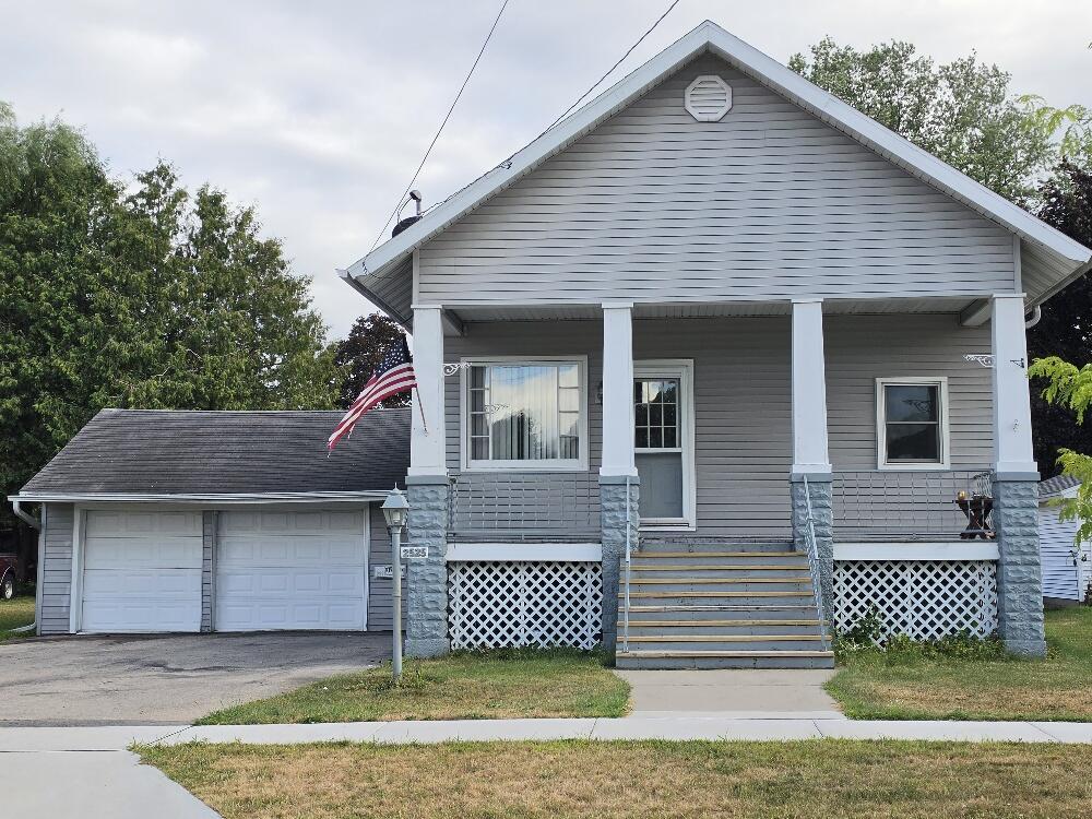 2525 Taylor St, Marinette, WI 54143