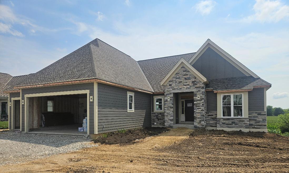 1607 Sauk Trl, Waukesha, WI 53189
