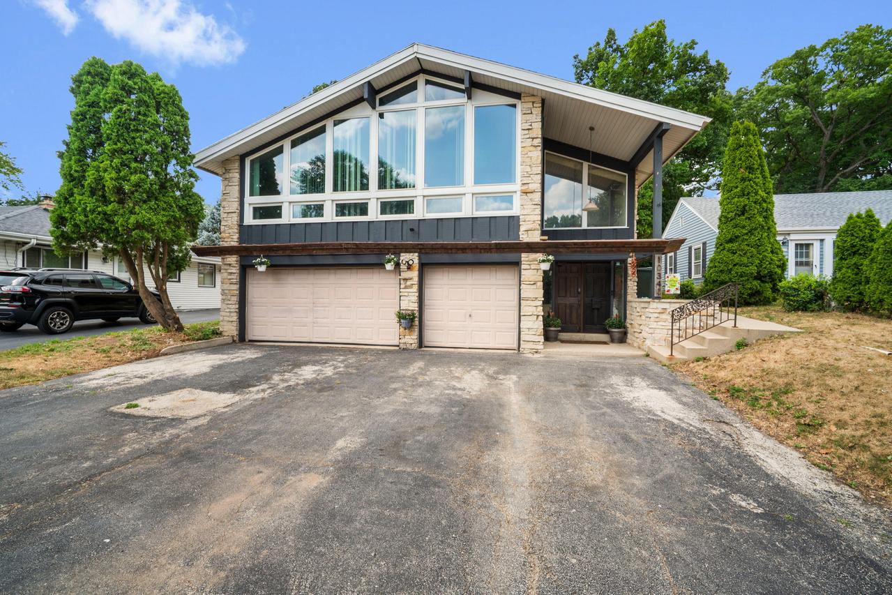 10340 W Rogers St, West Allis, WI 53227