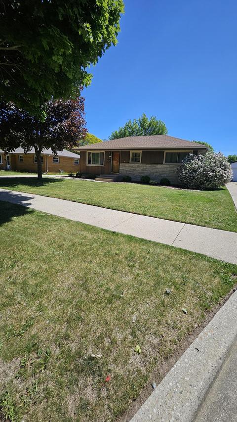 8029 W Marion St, Milwaukee, WI 53222