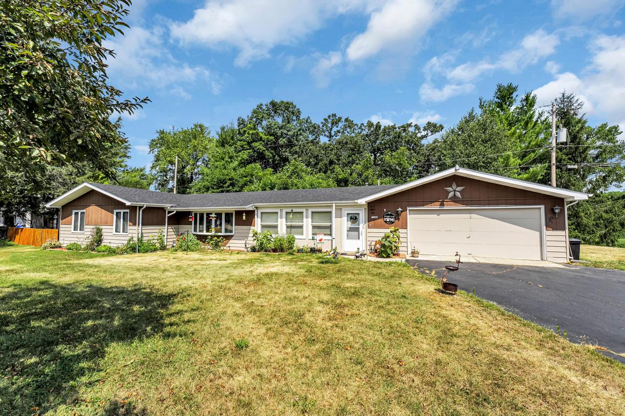 33606 Bohner Dr, Burlington, WI 53105