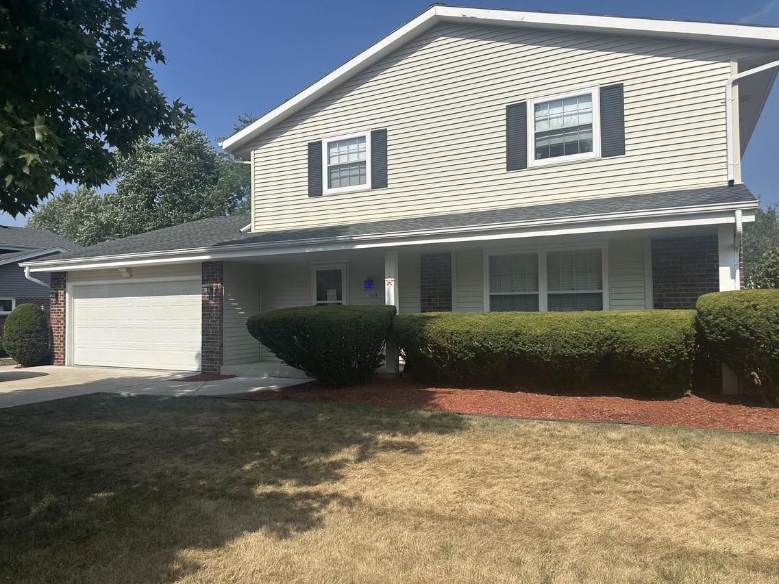 3580 S Oakdale Dr, New Berlin, WI 53151