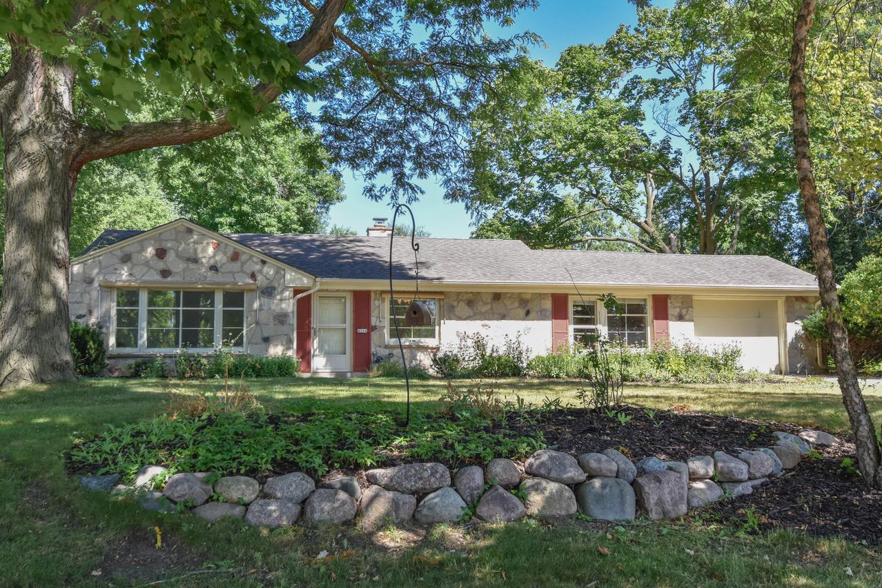 4204 Menomonee River, Wauwatosa, WI 53222