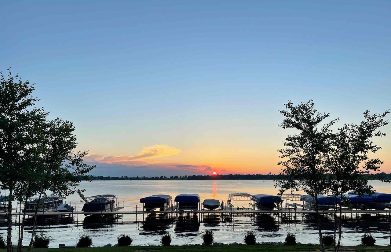 1505 S Shore Dr #333, Delavan, WI 53115