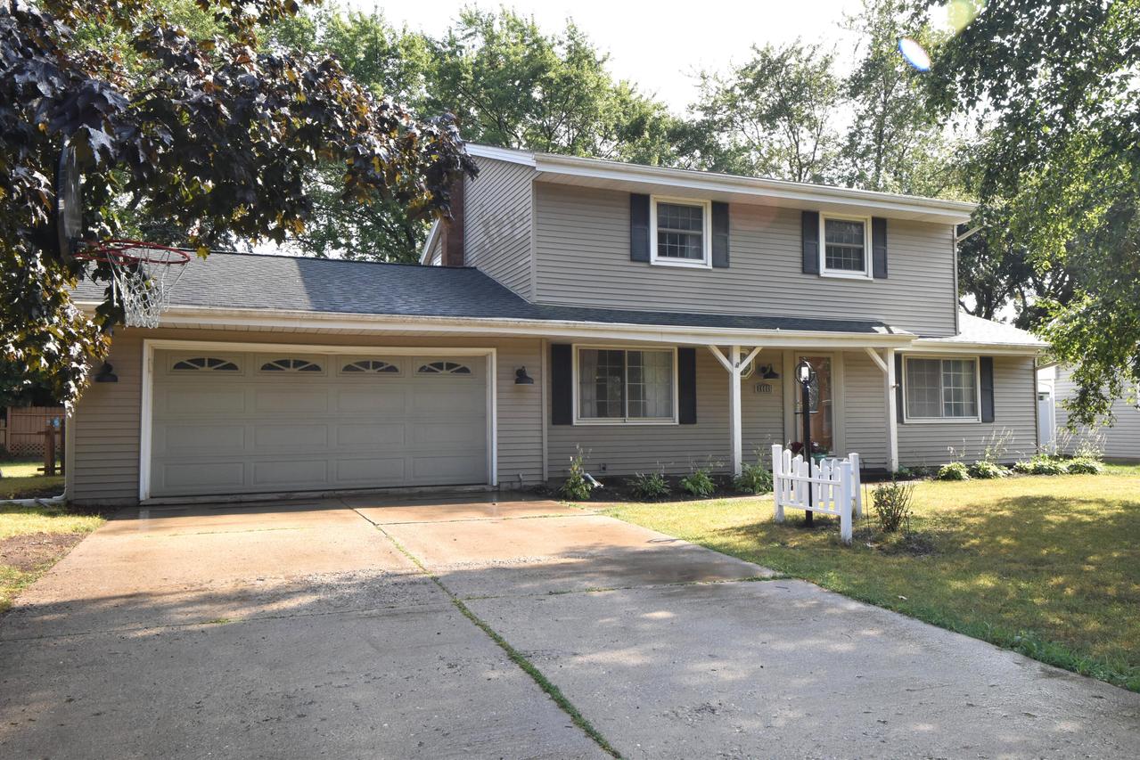14445 W Butternut Trl, New Berlin, WI 53151