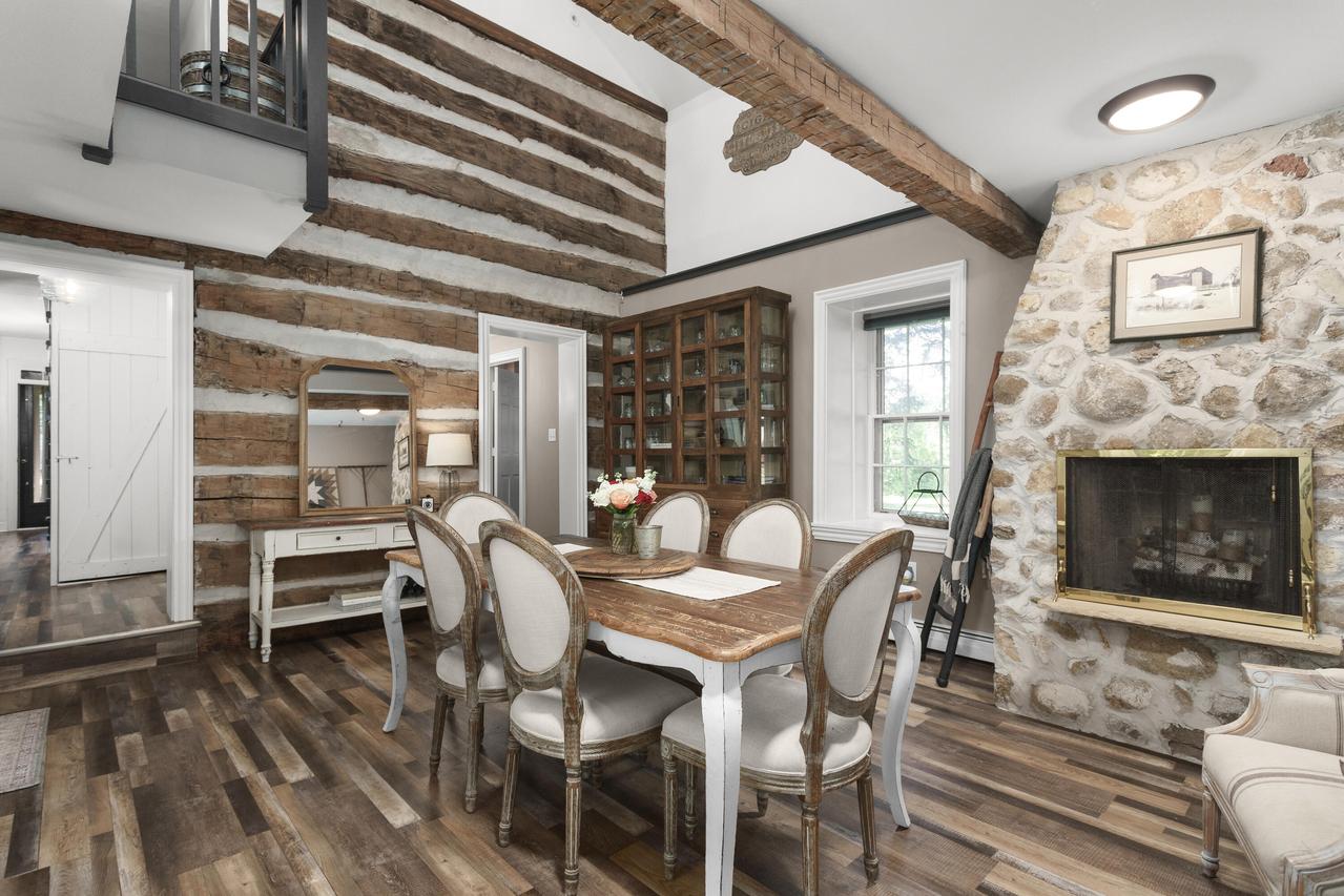 N132W17858 Rockfield Rd, Germantown, WI 53022
