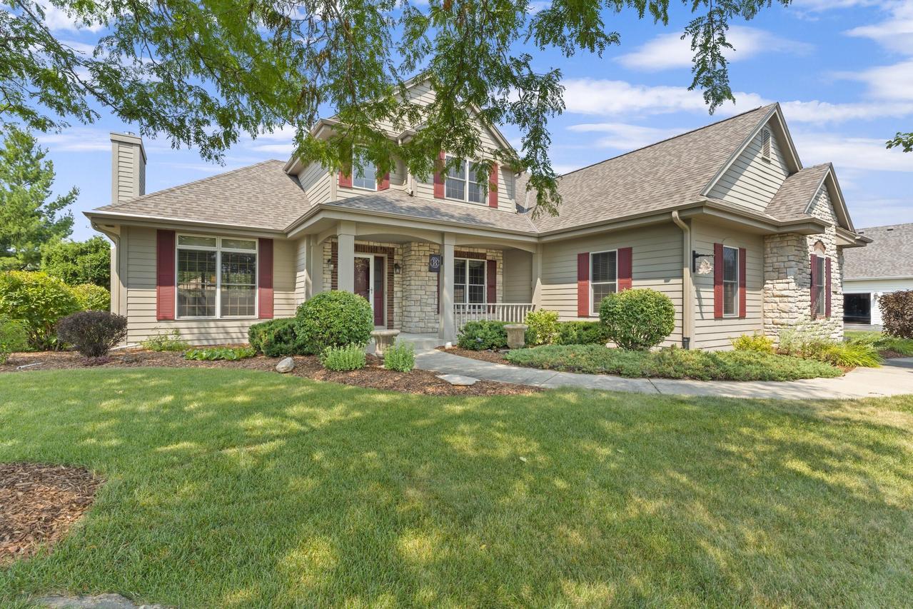 1704 River Lakes, Oconomowoc, WI 53066
