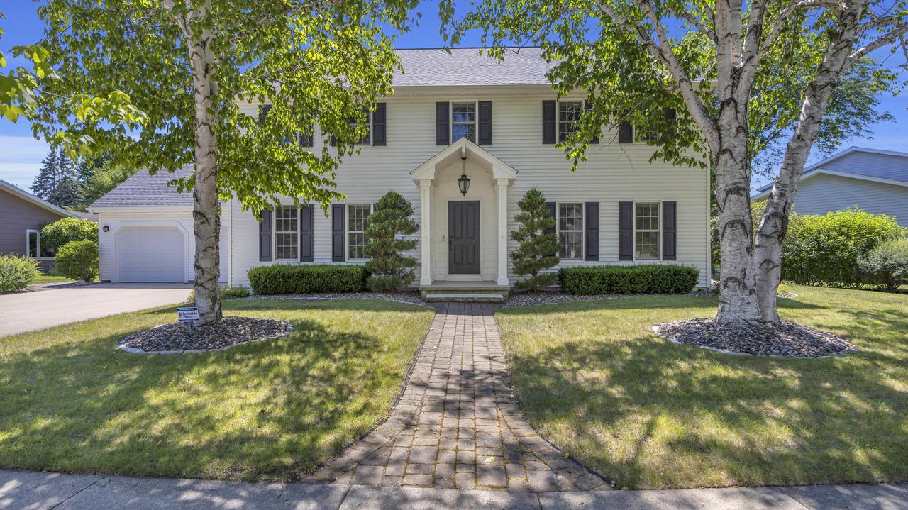 22 Eastbrook Ln, Fond Du Lac, WI 54935