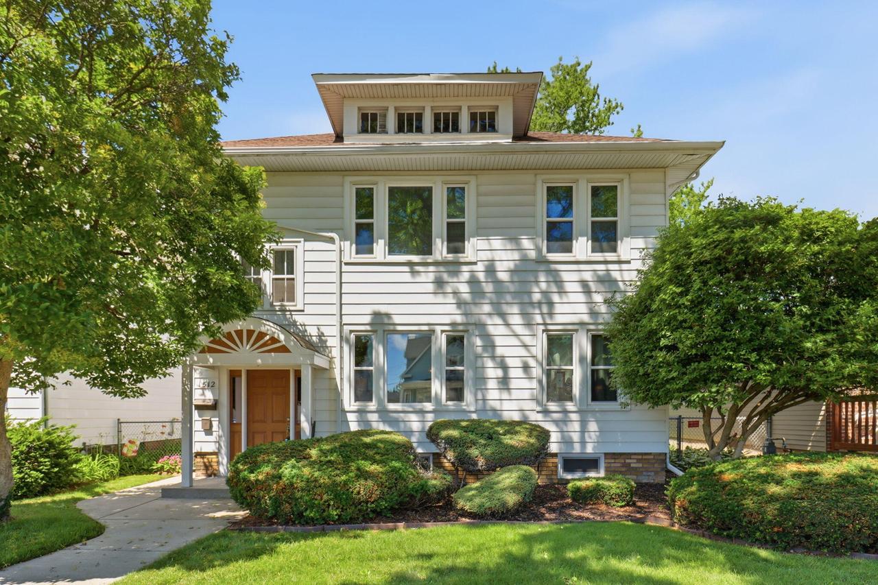 1512 Blaine Ave, Racine, WI 53405
