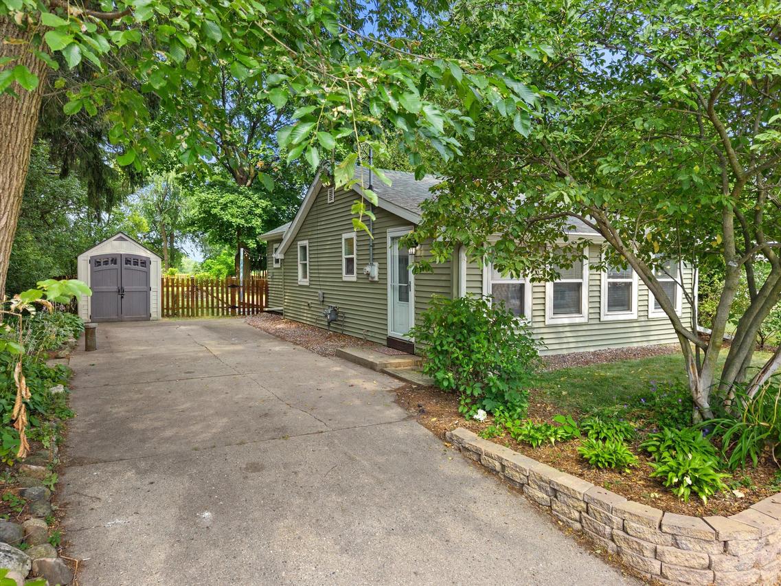 W342N4861 W Lindy Ln, Oconomowoc, WI 53058