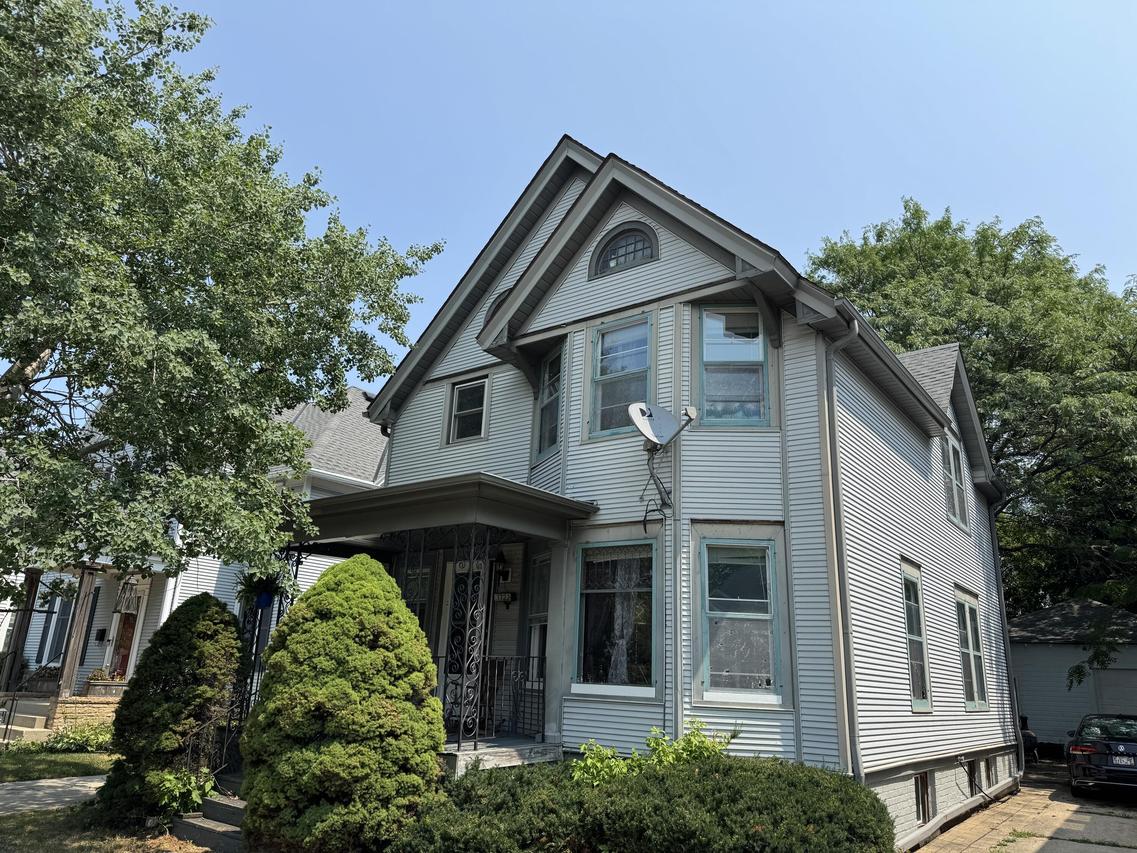 1723 Park Ave, Racine, WI 53403