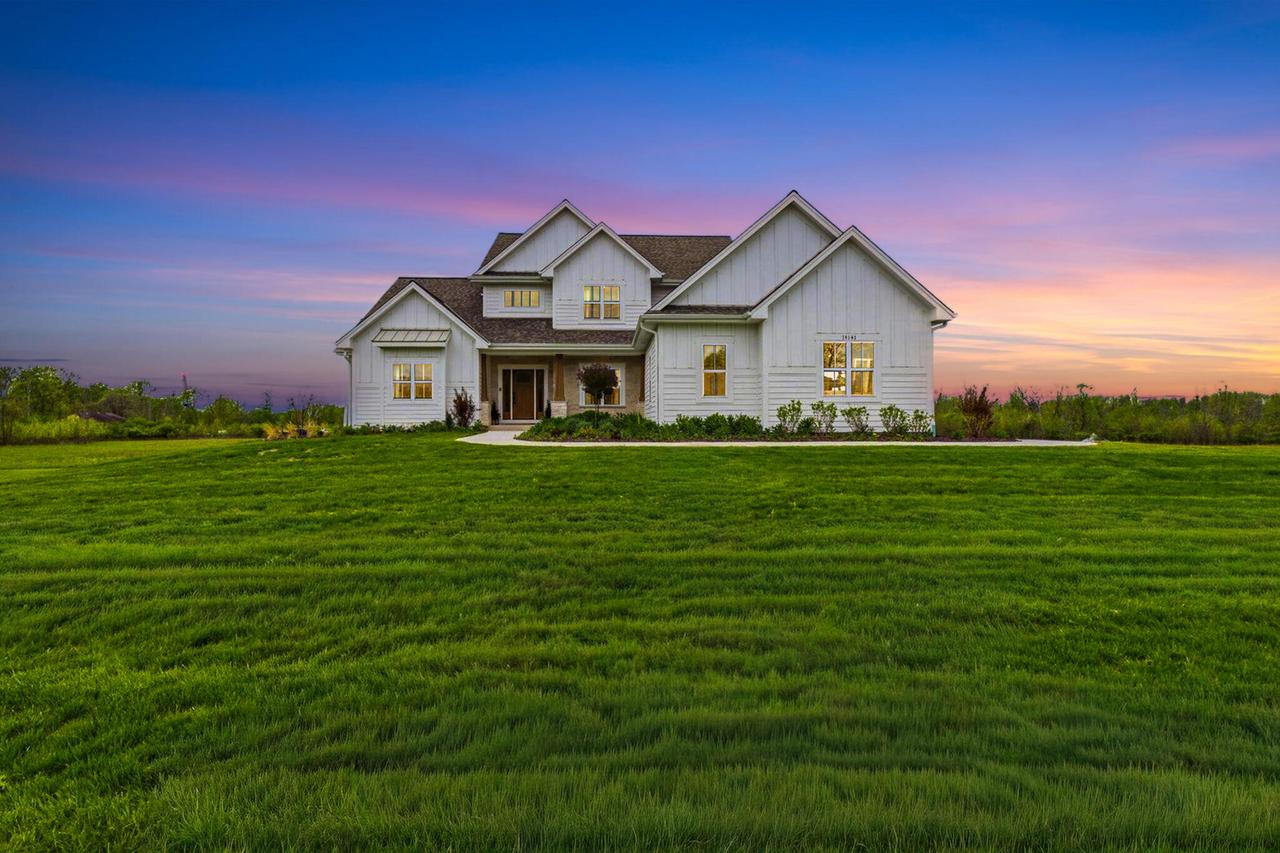 14141 N Lake Shore, Mequon, WI 53097