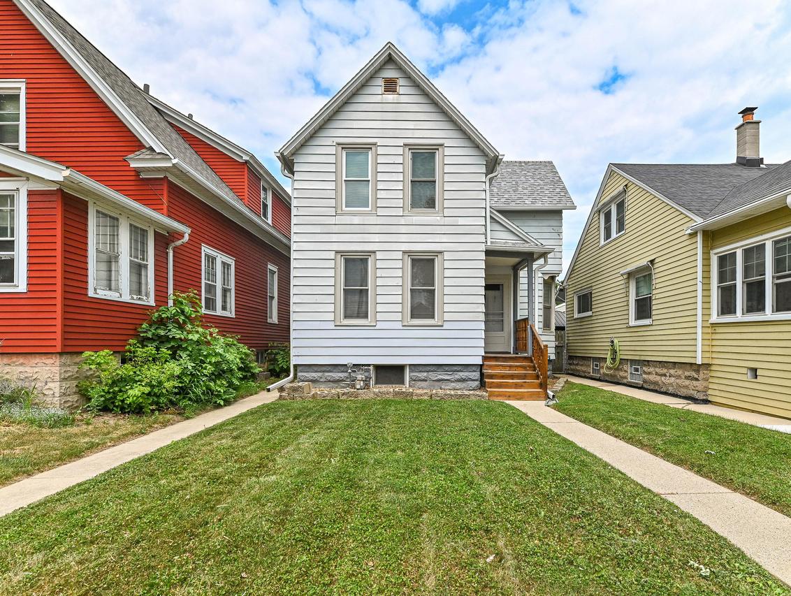 714 Marshall Ave, South Milwaukee, WI 53172