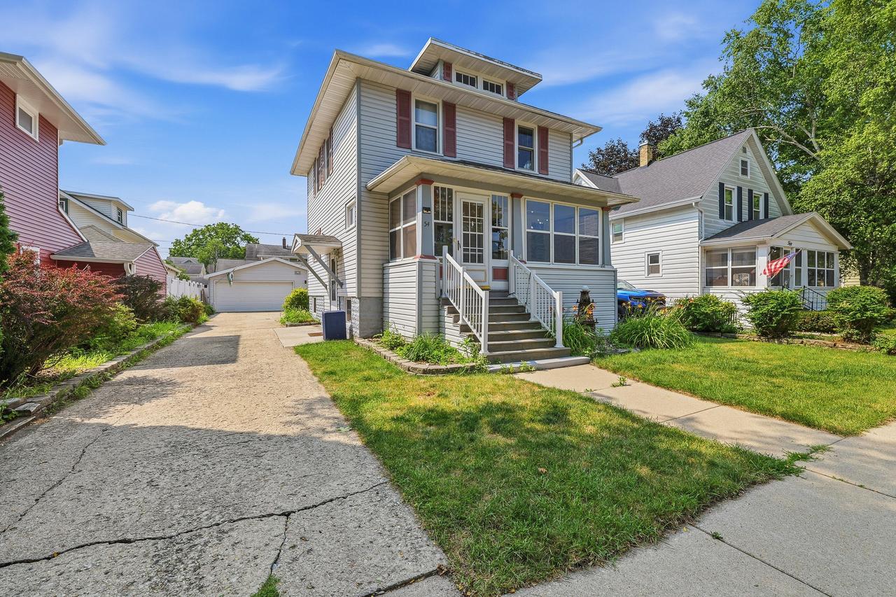54 14th St, Fond Du Lac, WI 54935