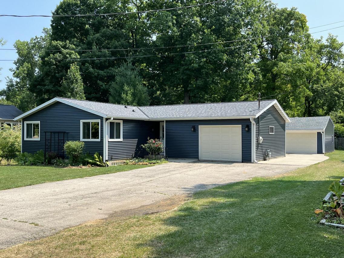 4225 Mona Park, Caledonia, WI 53405