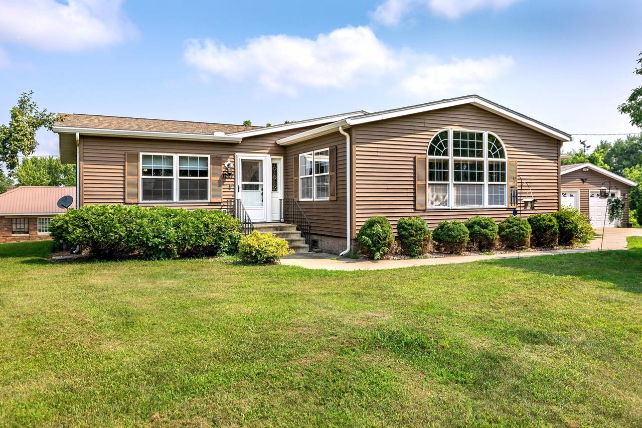 1727 N Salem Rd, La Crosse, WI 54603