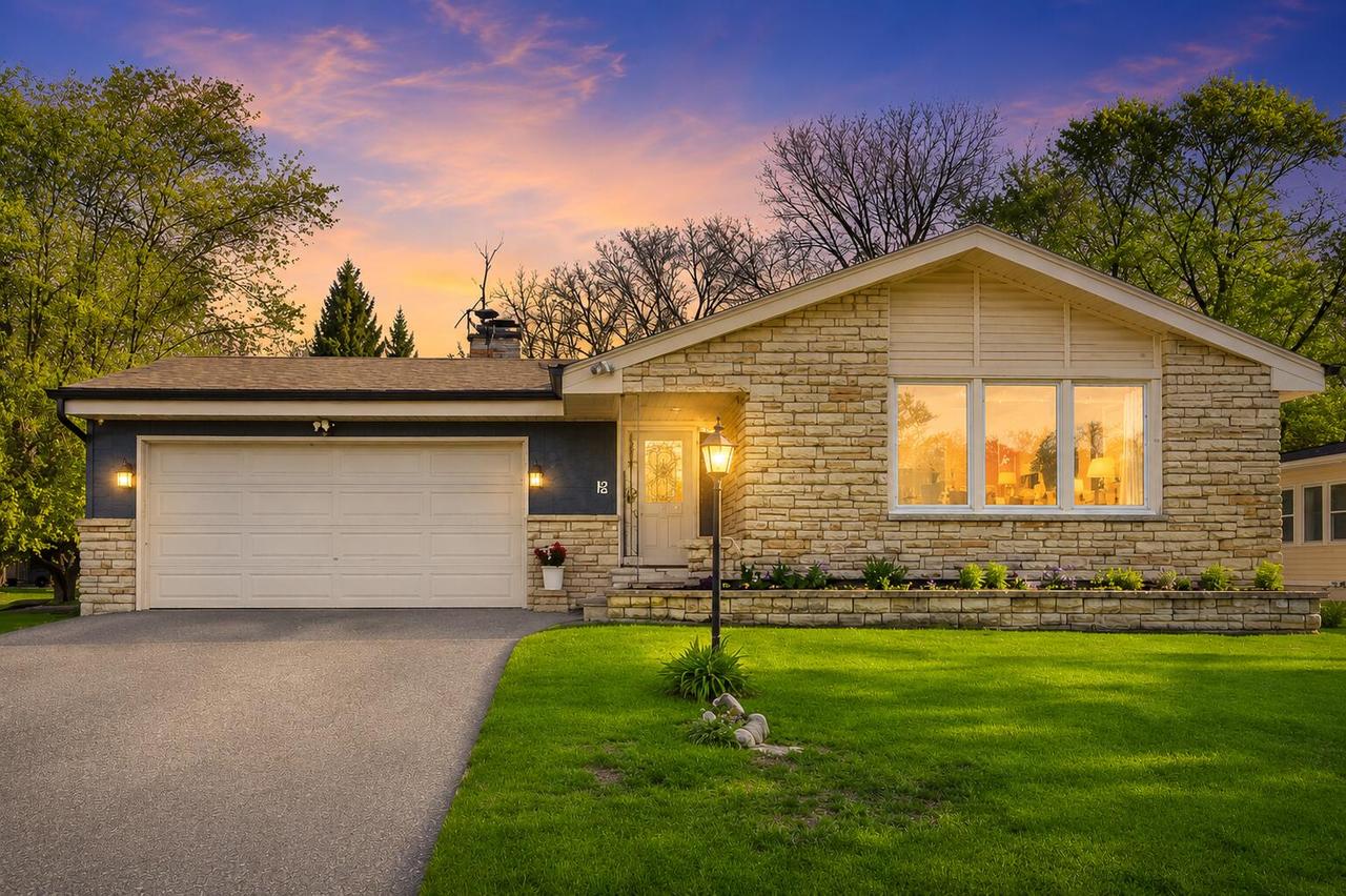 726 Royal Park, Caledonia, WI 53402