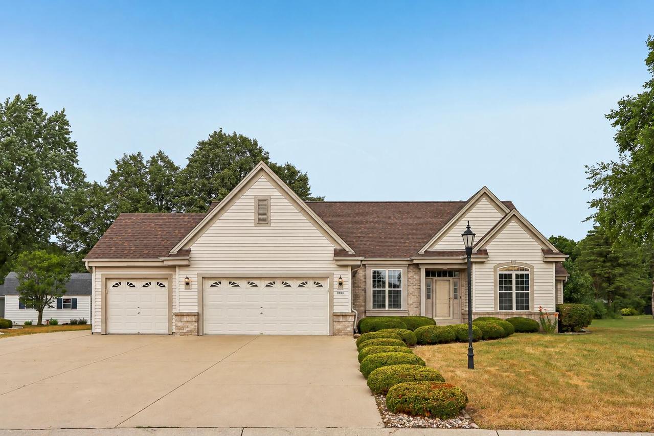 2509 Michele Ln, East Troy, WI 53120
