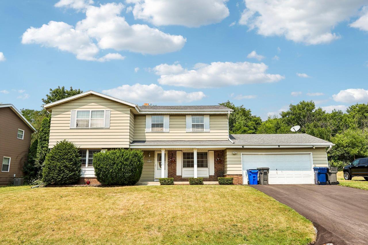 S69W15010 Cornell Cir, Muskego, WI 53150
