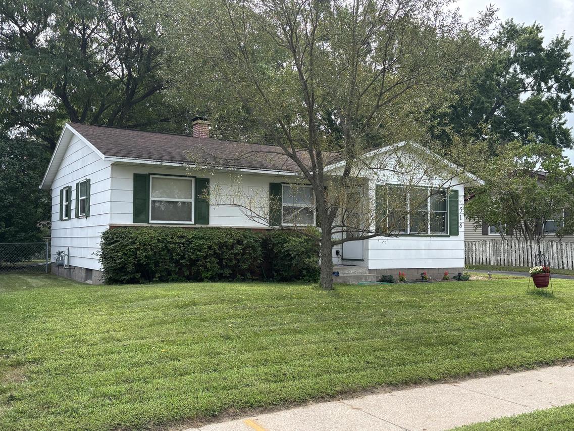 518 10th Pl, Onalaska, WI 54650