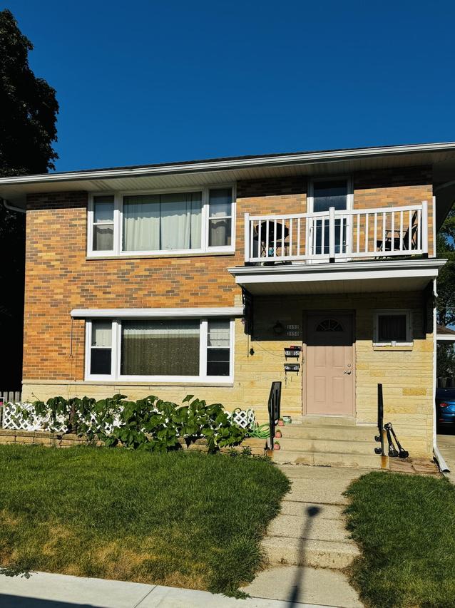2150 S 83rd St #2152, West Allis, WI 53219