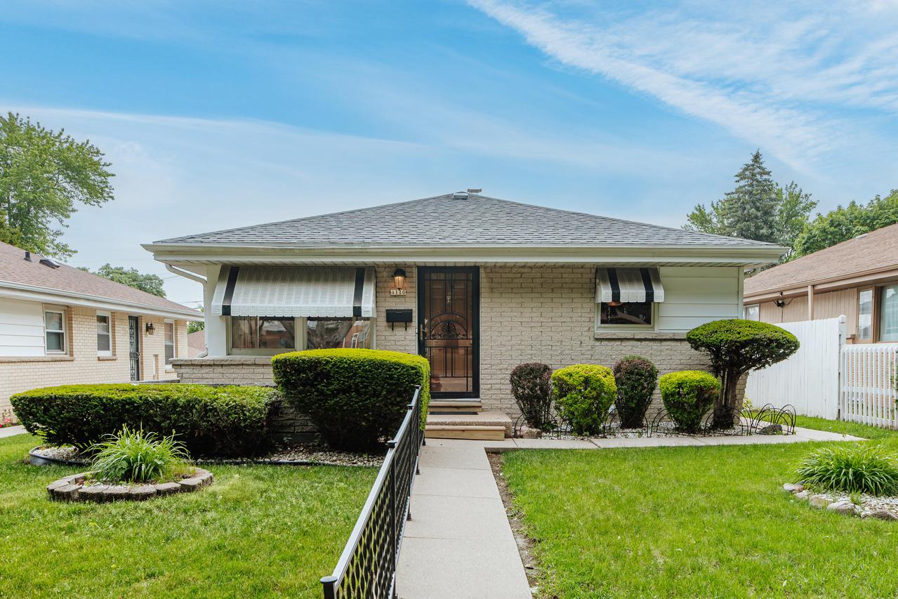 4110 N 74th St, Milwaukee, WI 53216