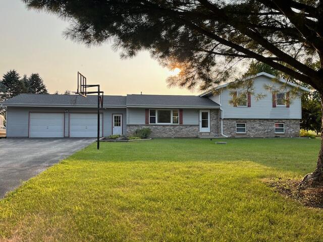 3967 Ernst Dr, Hartford, WI 53027