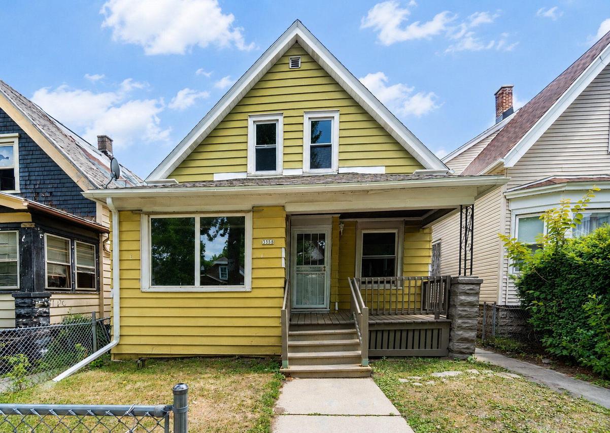 3358 N 25th St, Milwaukee, WI 53206