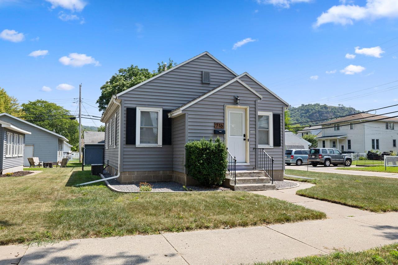 716 N 23rd St, La Crosse, WI 54601