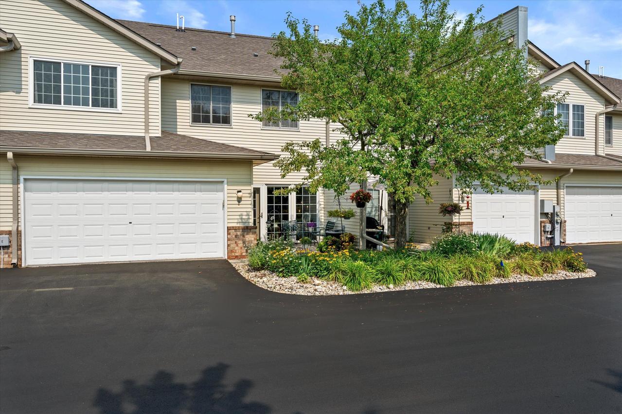 2415 Fox River #B, Waukesha, WI 53189