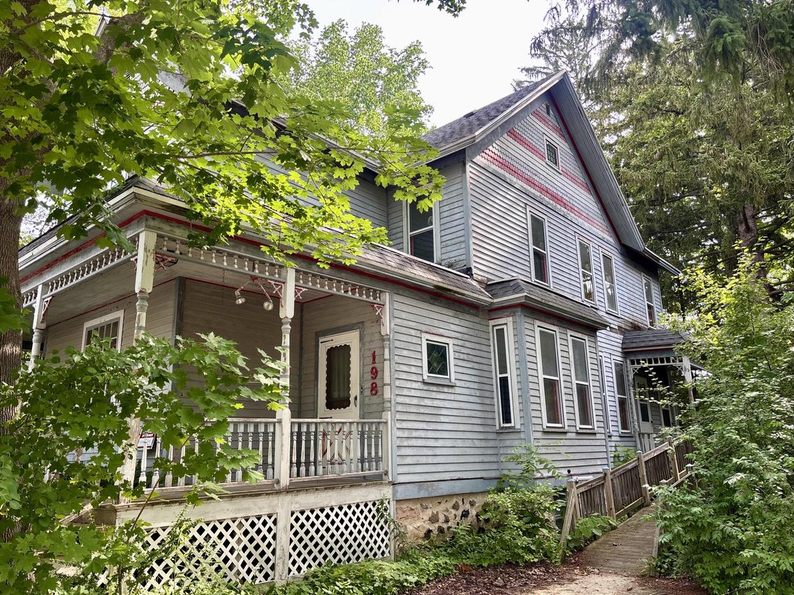 198 S East St, Elkhart Lake, WI 53020