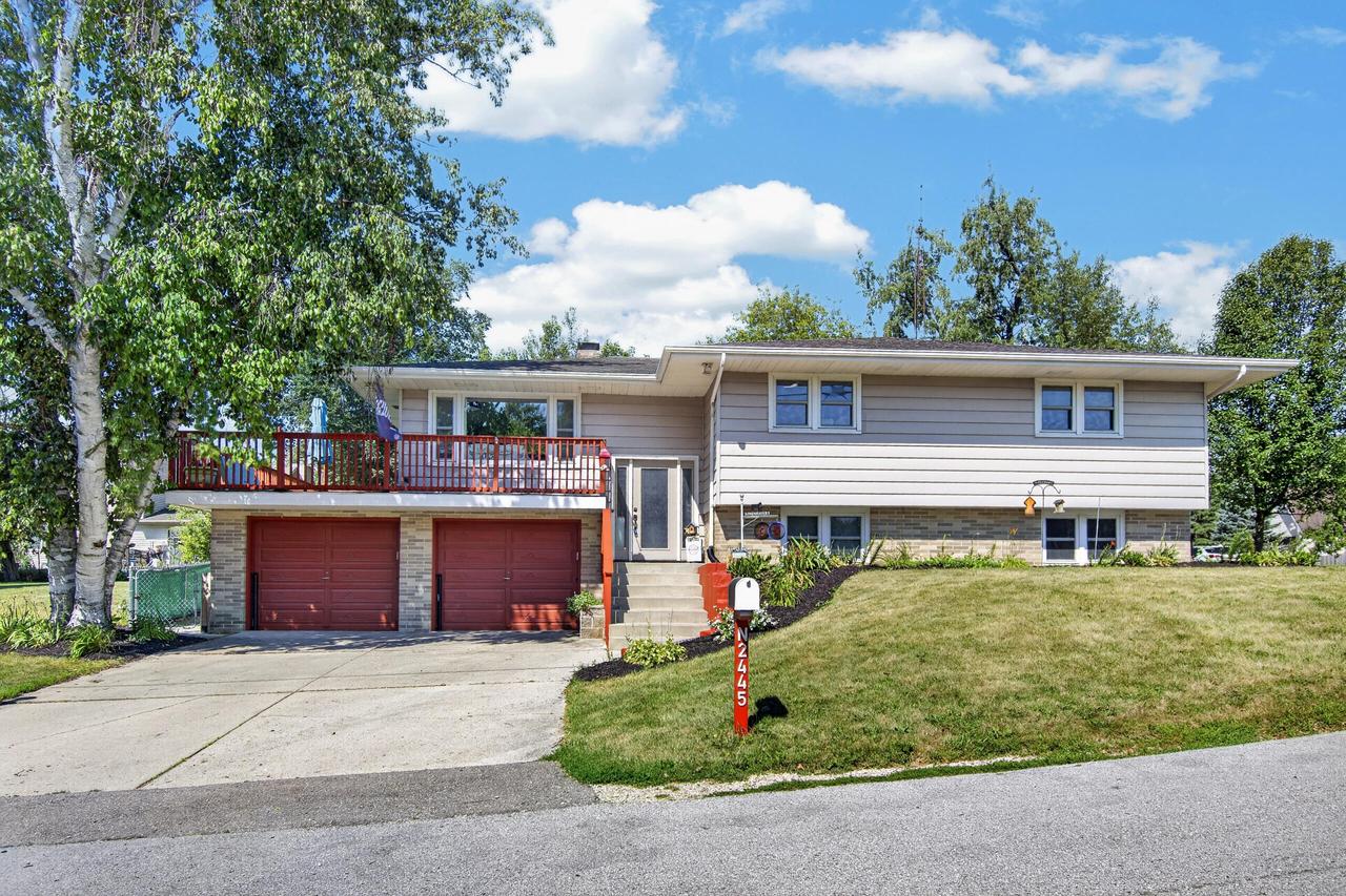 N2445 Fisk Dr, Bloomfield, WI 53105